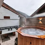 Chalet Le Marti *